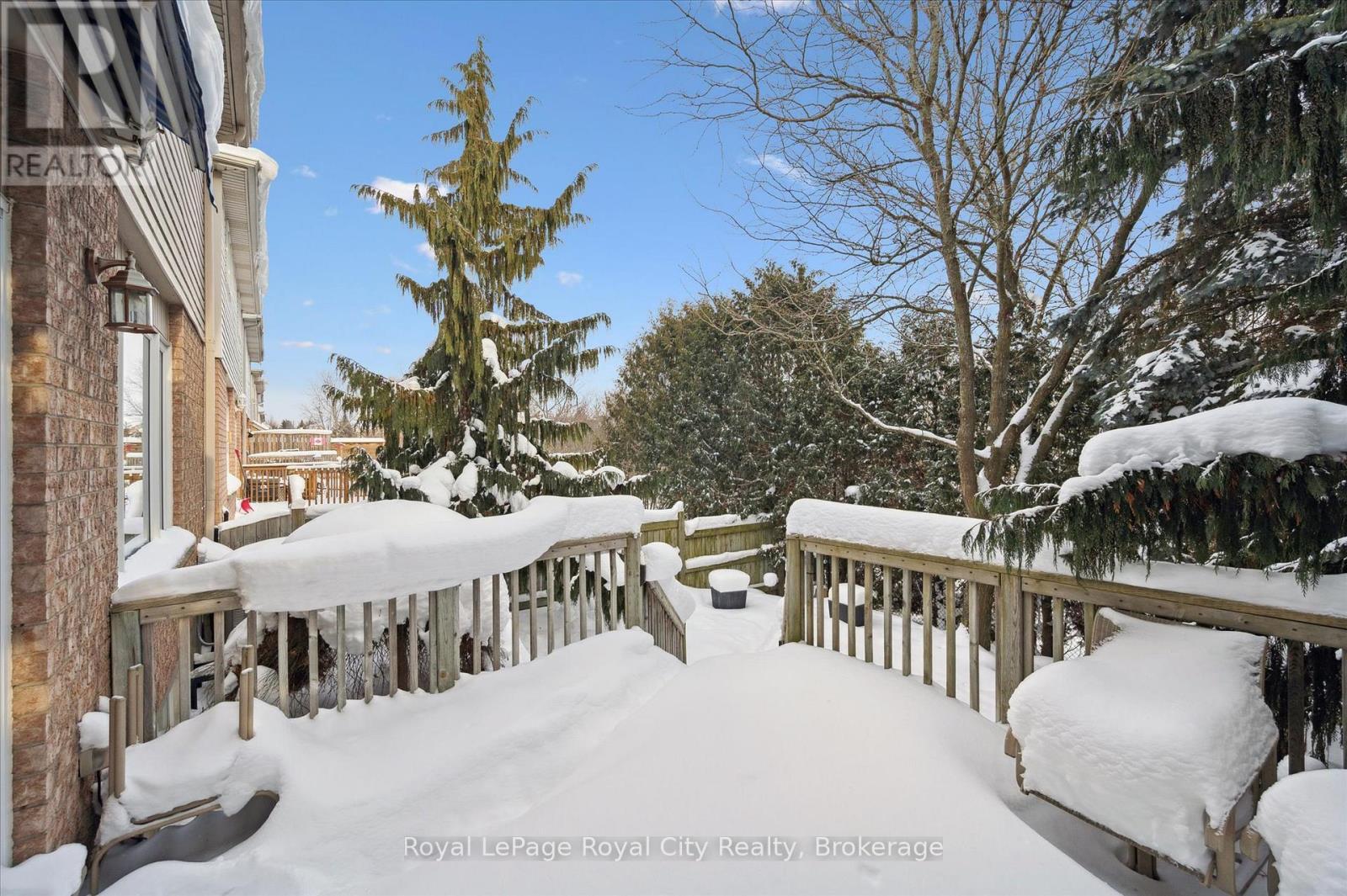 












92 MARSH CRESCENT

,
Guelph (Pineridge/Westminster Woods),




Ontario
N1L1L4

