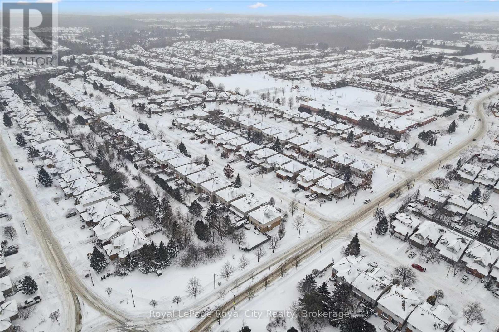 












92 MARSH CRESCENT

,
Guelph (Pineridge/Westminster Woods),




Ontario
N1L1L4

