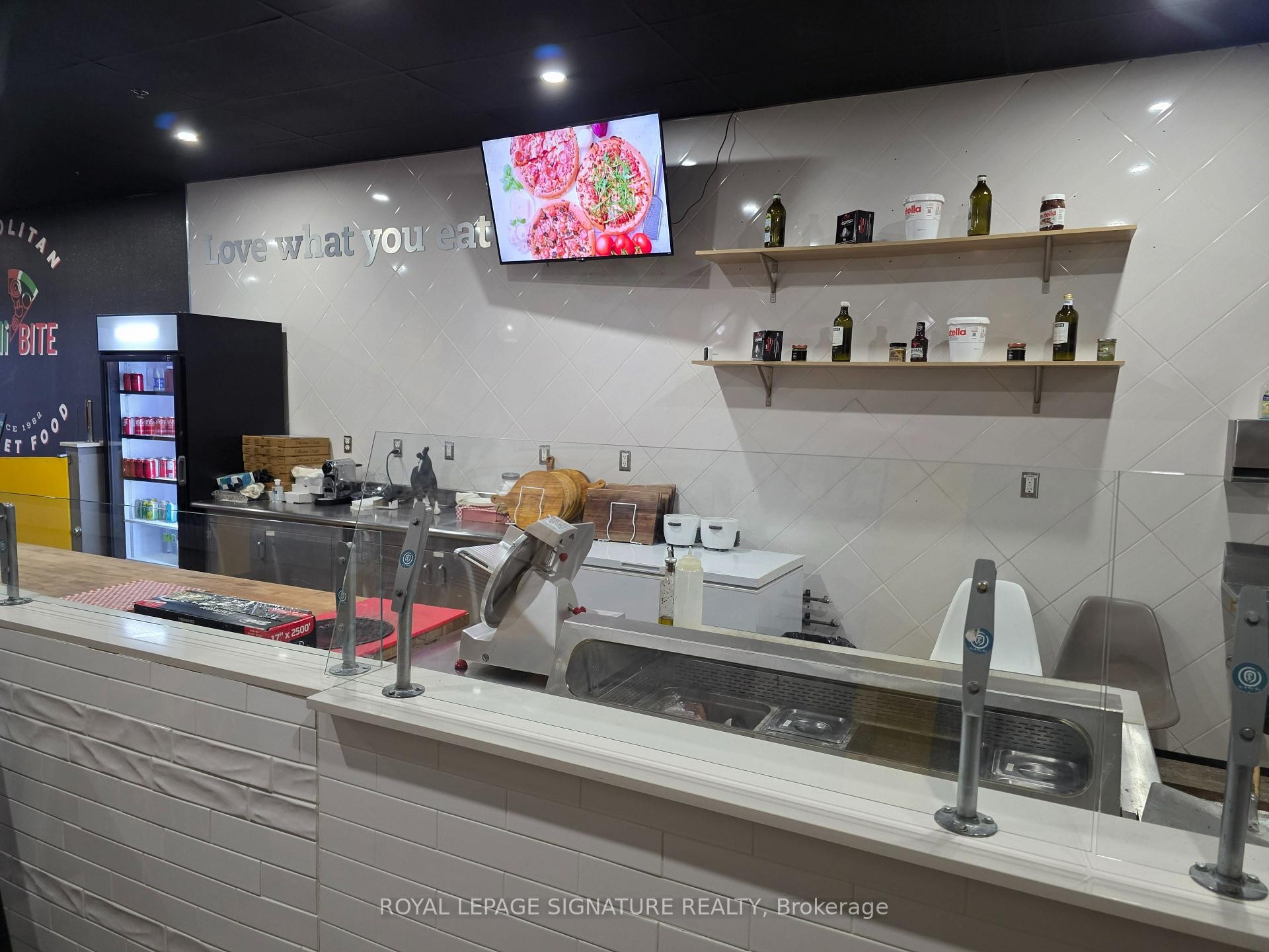 









9200


Weston

Road, 12,
Vaughan,




ON
L4H 2P8

