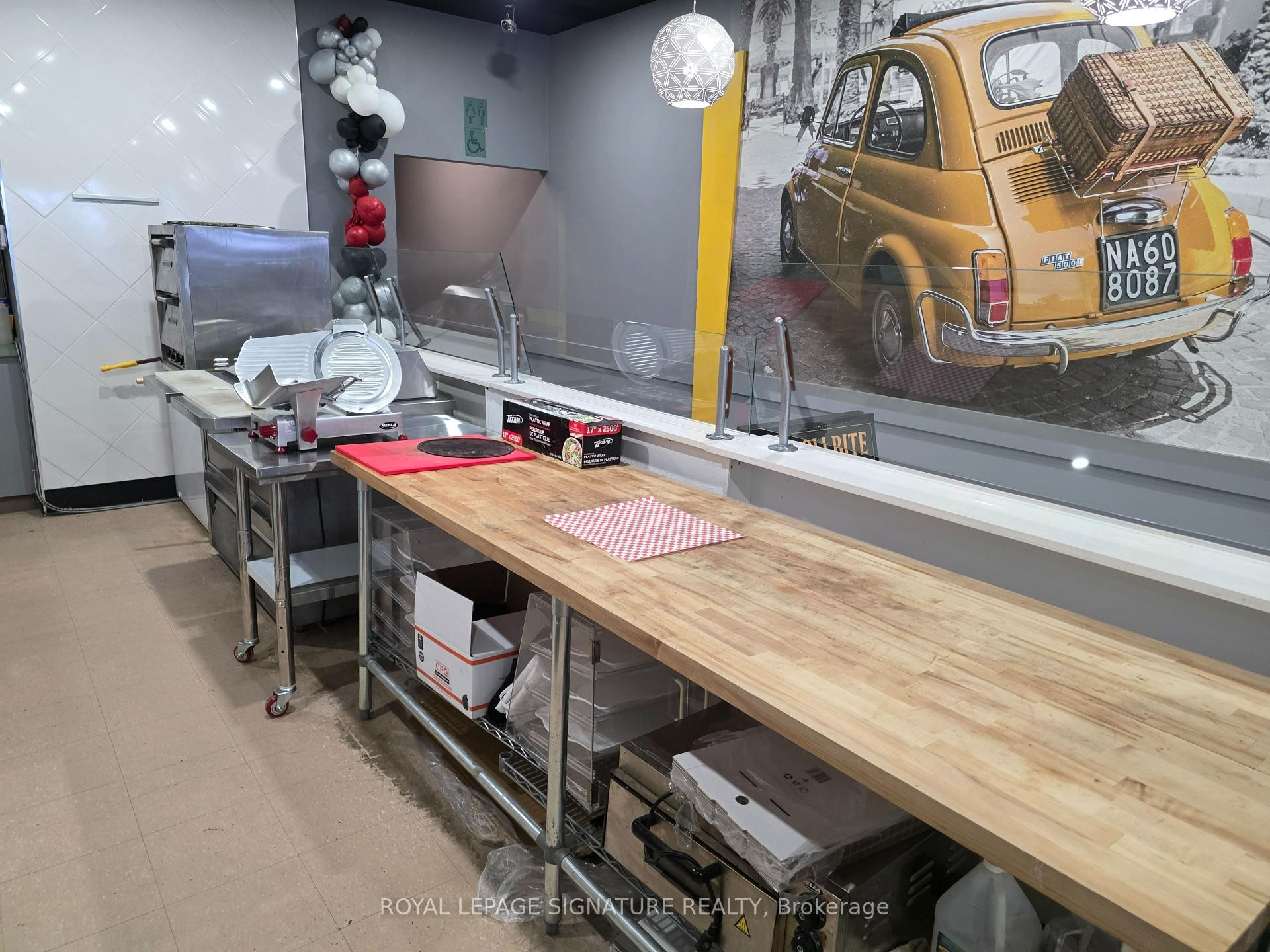 









9200


Weston

Road, 12,
Vaughan,




ON
L4H 2P8

