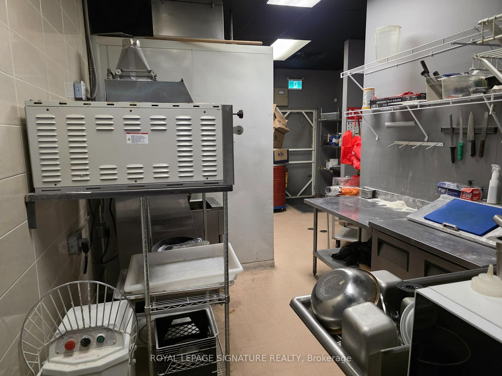 









9200


Weston

Road, 12,
Vaughan,




ON
L4H 2P8

