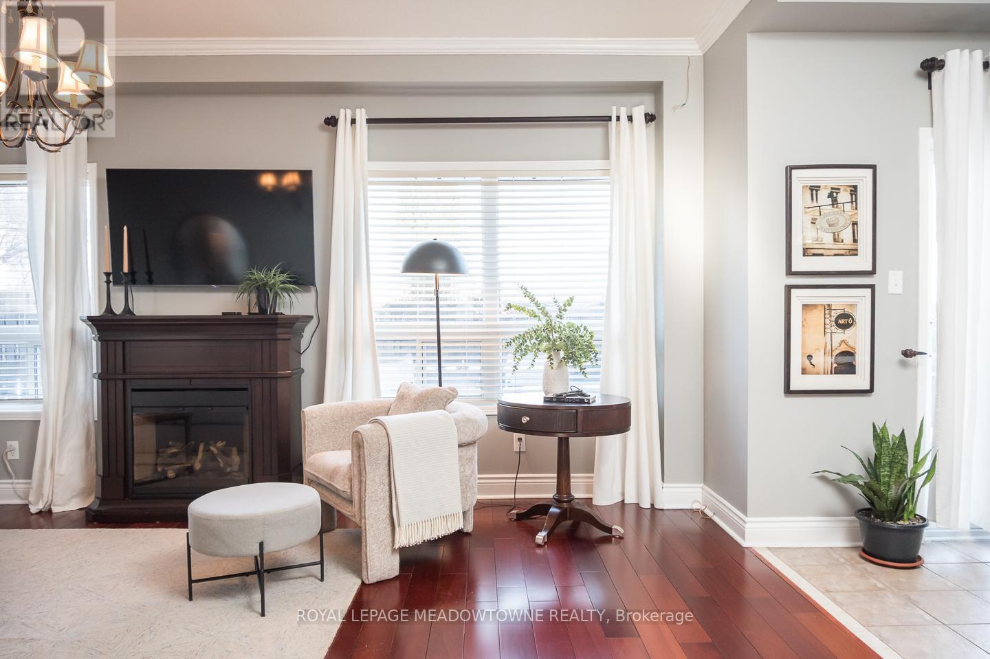 












1029 EASTERBROOK CRESCENT

,
Milton,




Ontario
L9T0C4

