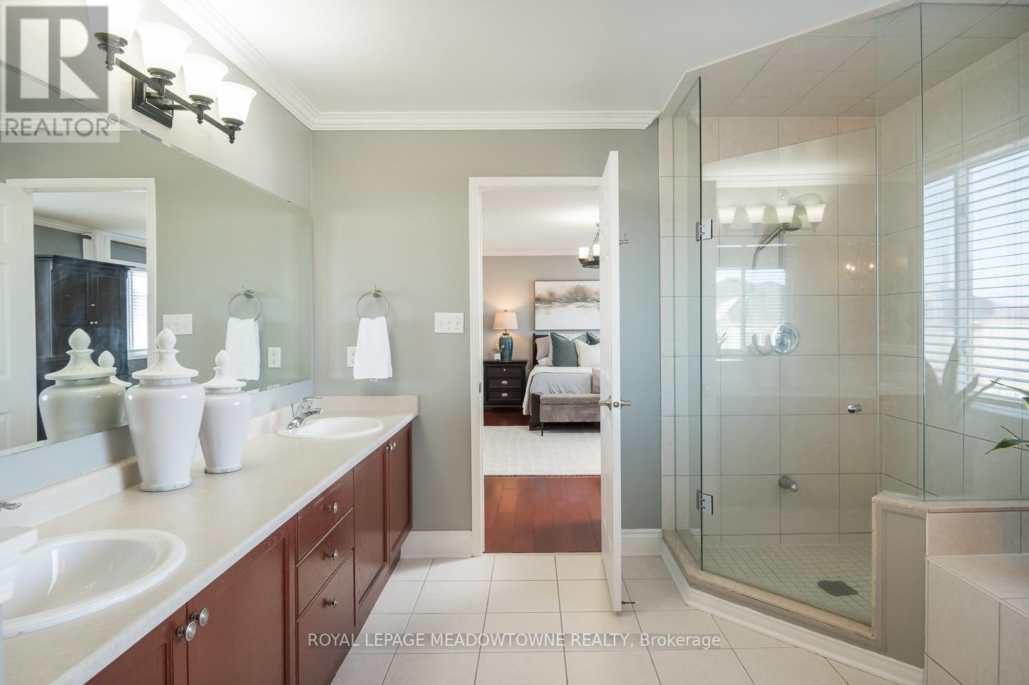 












1029 EASTERBROOK CRESCENT

,
Milton,




Ontario
L9T0C4

