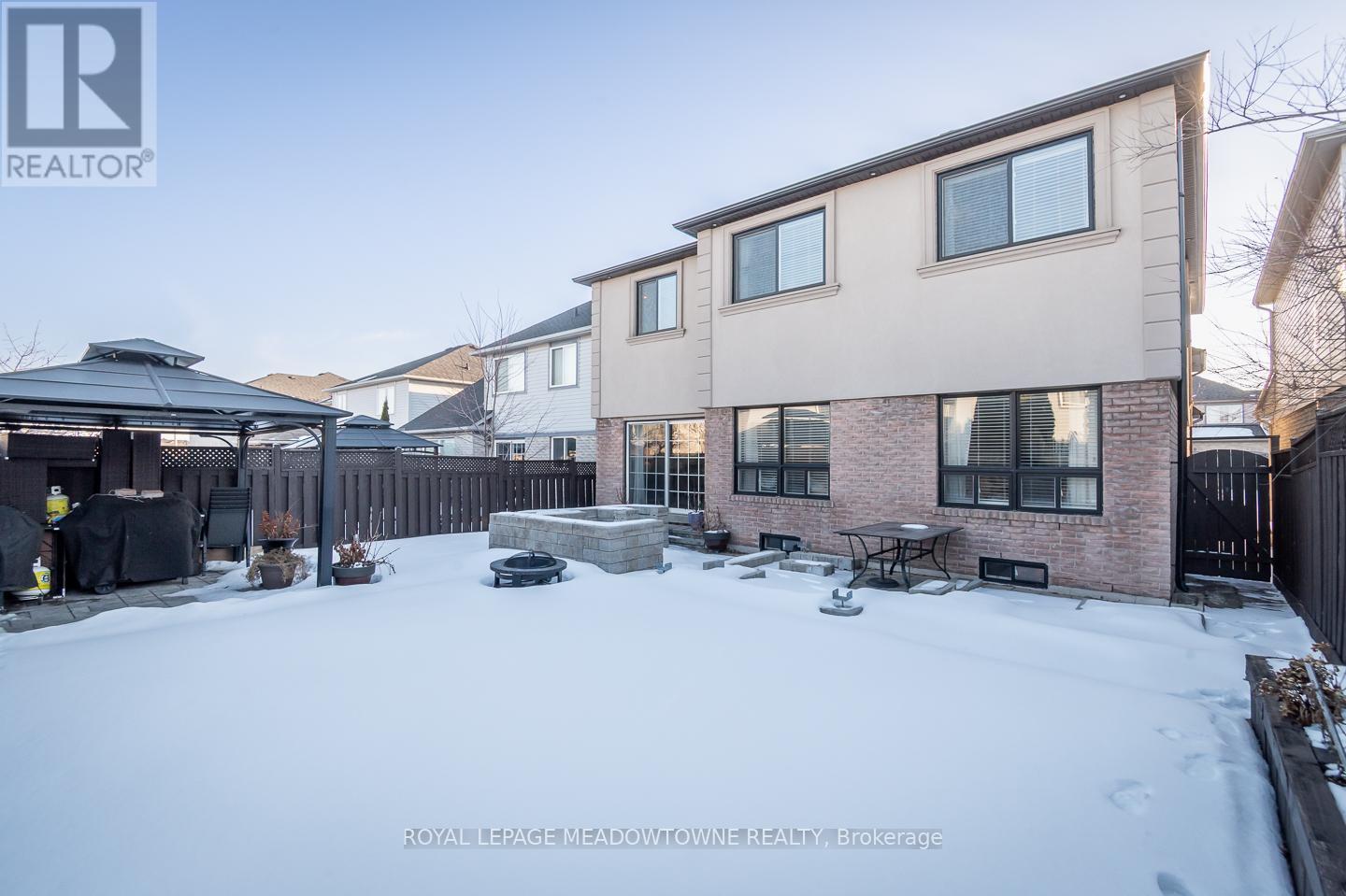 












1029 EASTERBROOK CRESCENT

,
Milton,




Ontario
L9T0C4

