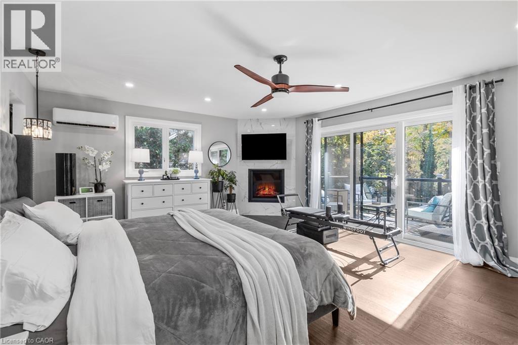 












94 DORCHESTER Drive

,
Grimsby,




Ontario
L3M1A8

