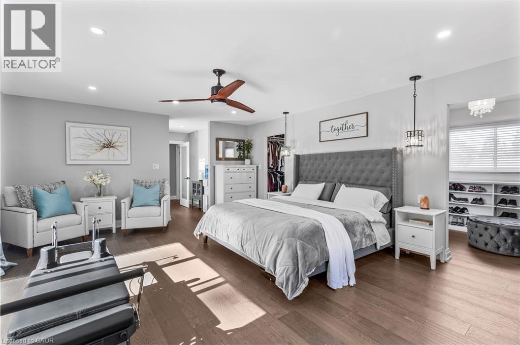 












94 DORCHESTER Drive

,
Grimsby,




Ontario
L3M1A8

