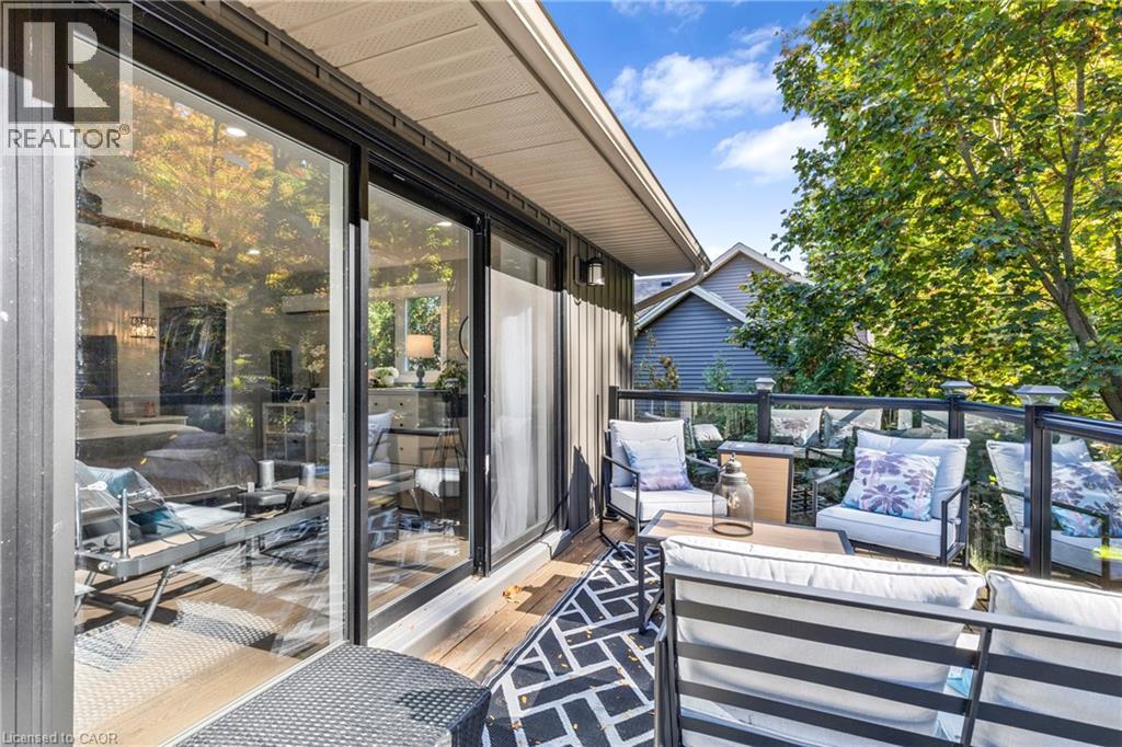 












94 DORCHESTER Drive

,
Grimsby,




Ontario
L3M1A8

