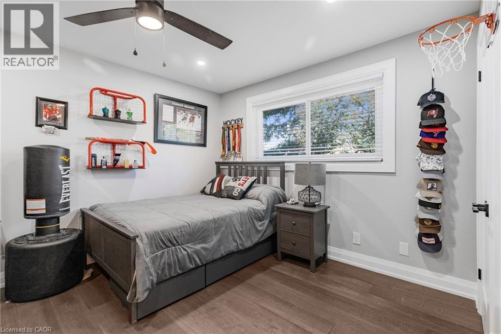 












94 DORCHESTER Drive

,
Grimsby,




Ontario
L3M1A8

