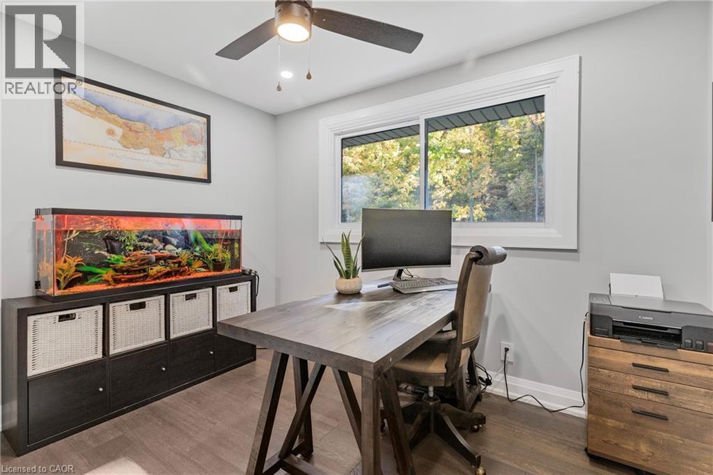 












94 DORCHESTER Drive

,
Grimsby,




Ontario
L3M1A8

