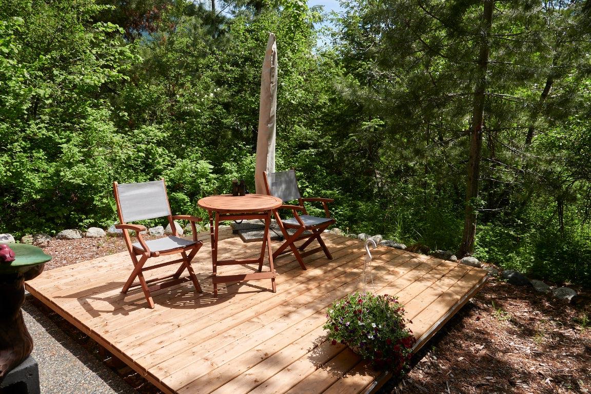 









523


ROSEBERY LOOP

Road,
Rosebery,







BC
V0G 1S1

