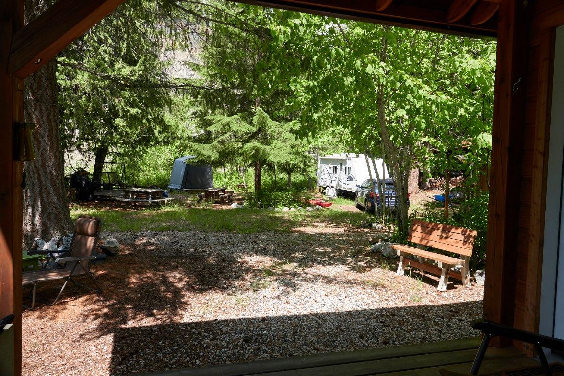 









523


ROSEBERY LOOP

Road,
Rosebery,







BC
V0G 1S1

