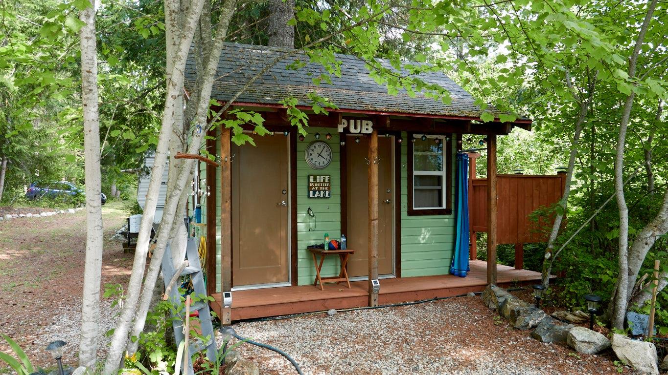 









523


ROSEBERY LOOP

Road,
Rosebery,







BC
V0G 1S1

