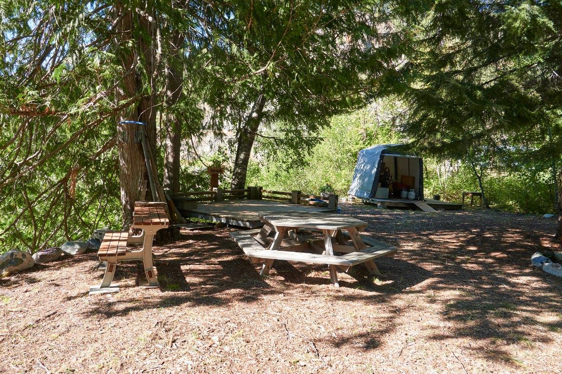 









523


ROSEBERY LOOP

Road,
Rosebery,







BC
V0G 1S1

