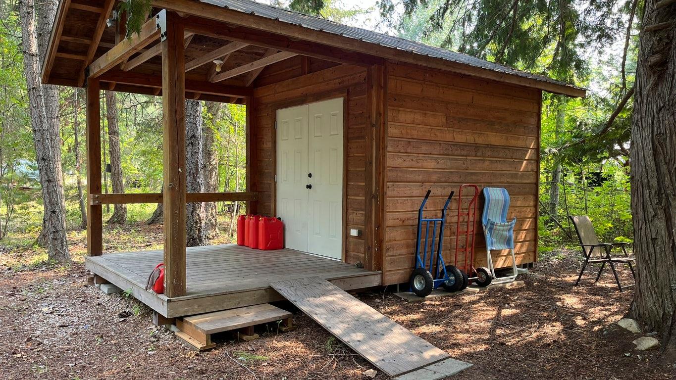 









523


ROSEBERY LOOP

Road,
Rosebery,







BC
V0G 1S1

