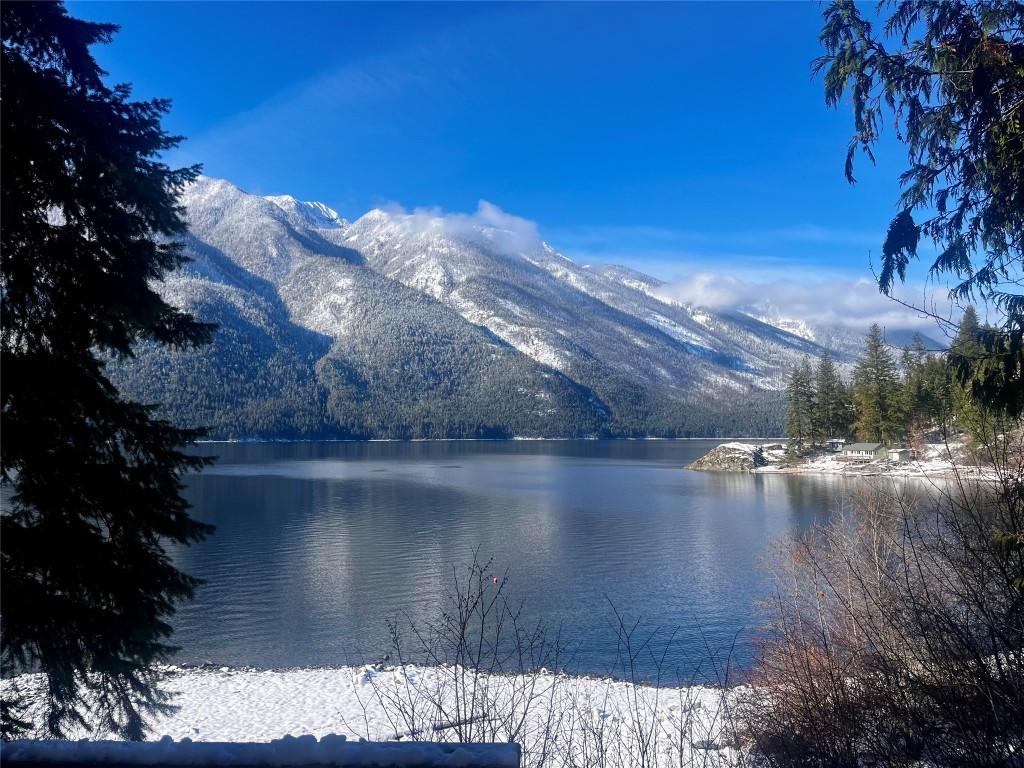 









523


ROSEBERY LOOP

Road,
Rosebery,







BC
V0G 1S1

