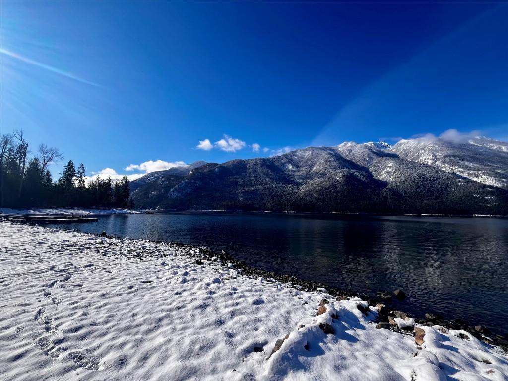 









523


ROSEBERY LOOP

Road,
Rosebery,







BC
V0G 1S1

