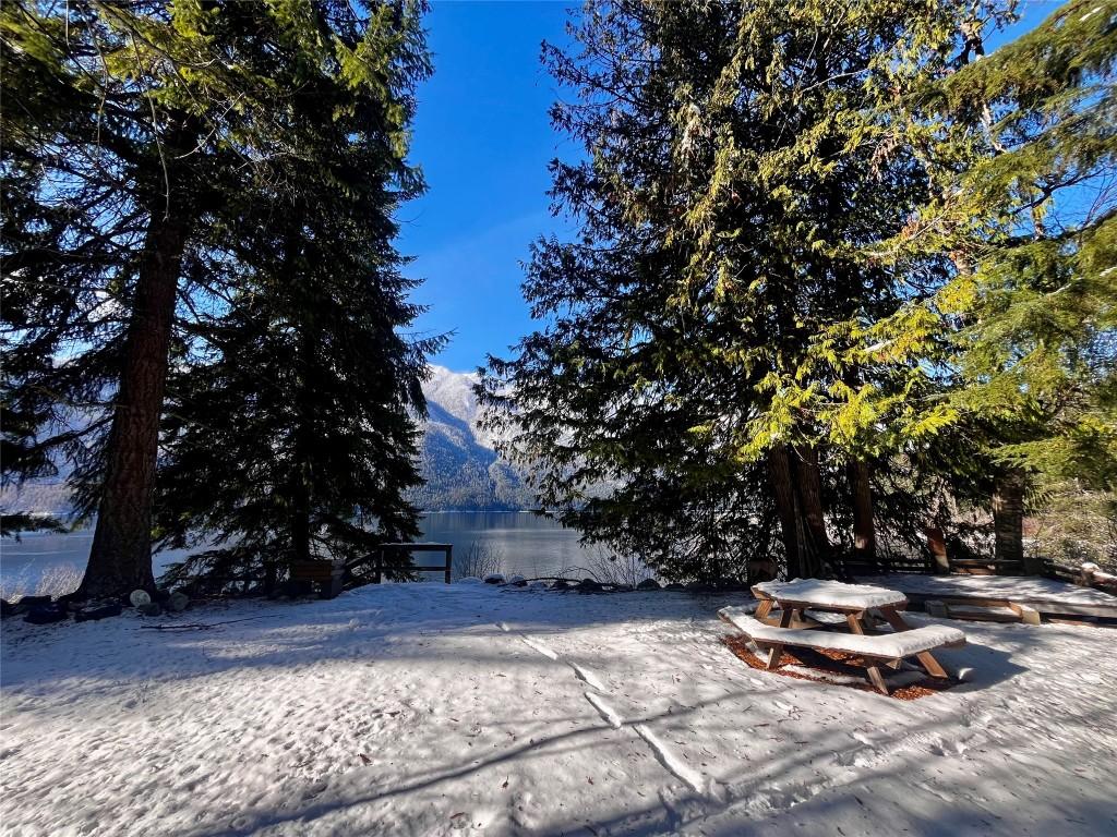 









523


ROSEBERY LOOP

Road,
Rosebery,







BC
V0G 1S1

