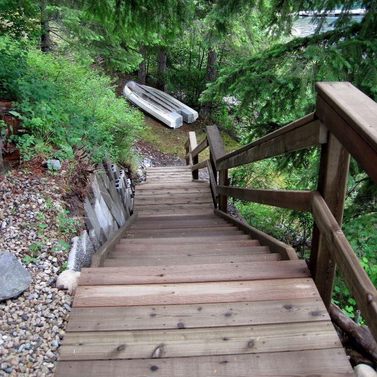 









523


ROSEBERY LOOP

Road,
Rosebery,







BC
V0G 1S1

