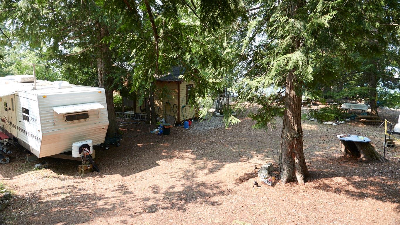 









523


ROSEBERY LOOP

Road,
Rosebery,







BC
V0G 1S1

