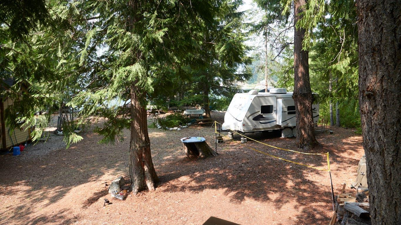 









523


ROSEBERY LOOP

Road,
Rosebery,







BC
V0G 1S1

