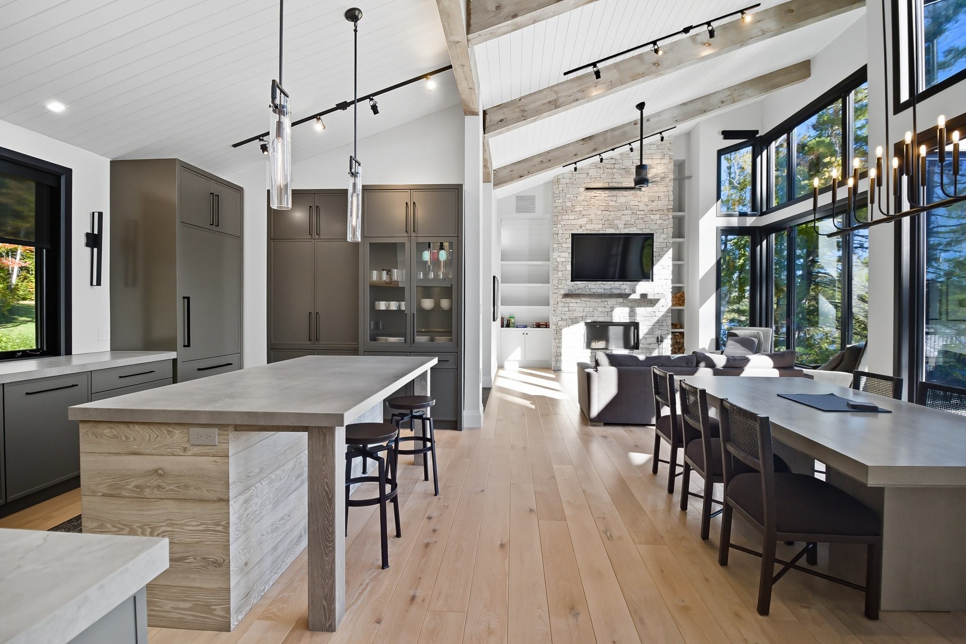 









611


Ch. Montfort

,
Gracefield,




QC
J0X1W0

