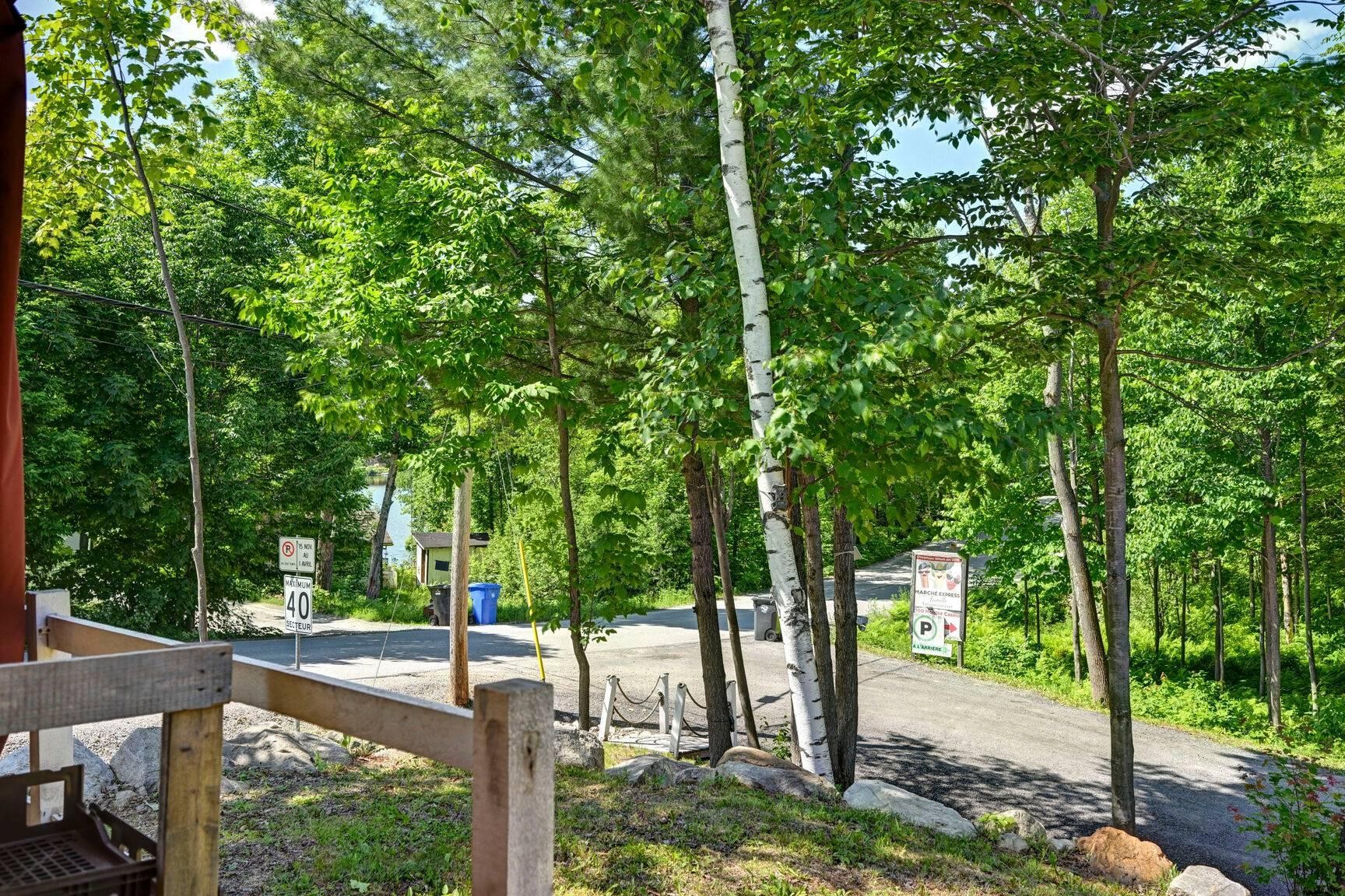 









100Z


Mtée Casino

,
Saint-Calixte,







QC
J0K1Z0

