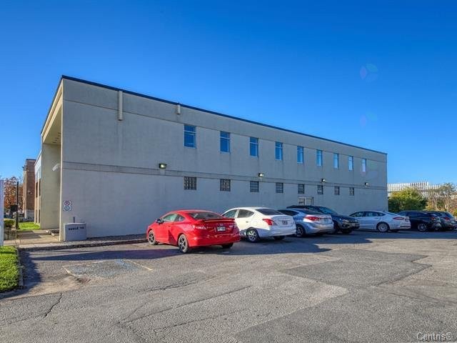 









436


Rue Labelle

,
Saint-Jérôme,




QC
J7L5L3

