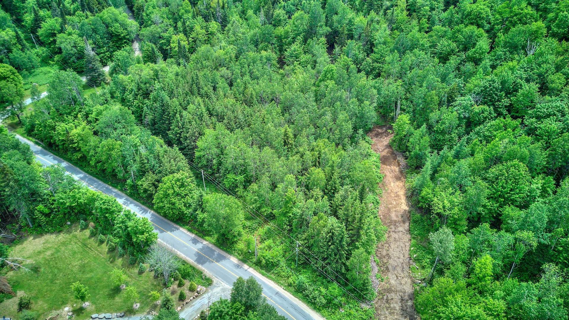 












Ch. du Lac-Sauvage

,
Mont-Blanc,







QC
J0T2G0

