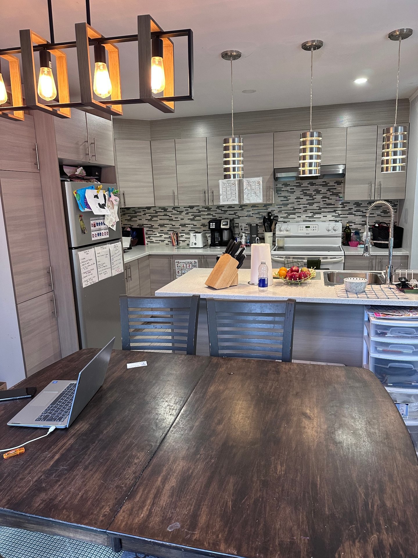 









15580

 - 15592


Rue de St-Augustin

,
Mirabel,




QC
J7N1X6


