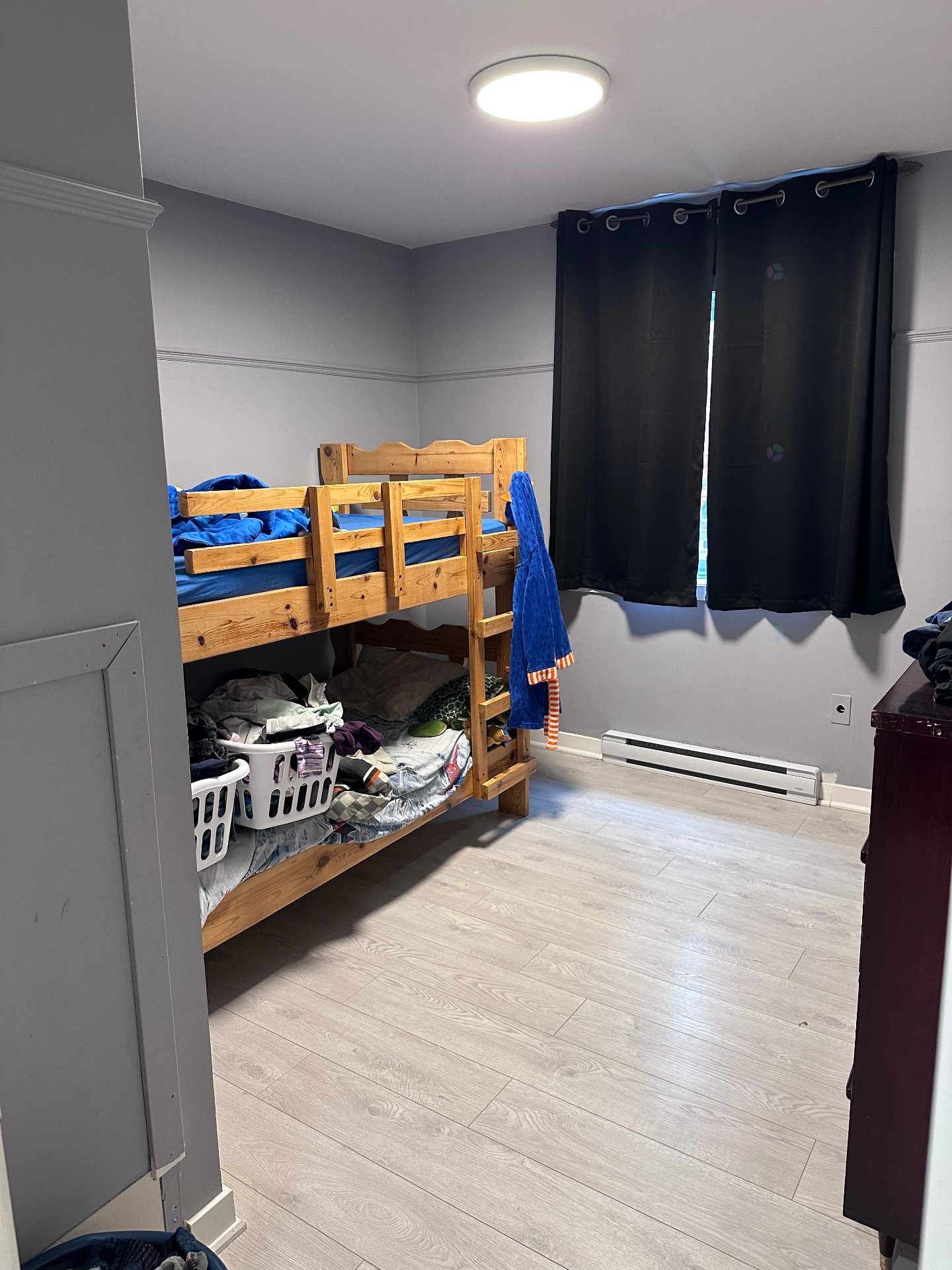 









15580

 - 15592


Rue de St-Augustin

,
Mirabel,




QC
J7N1X6

