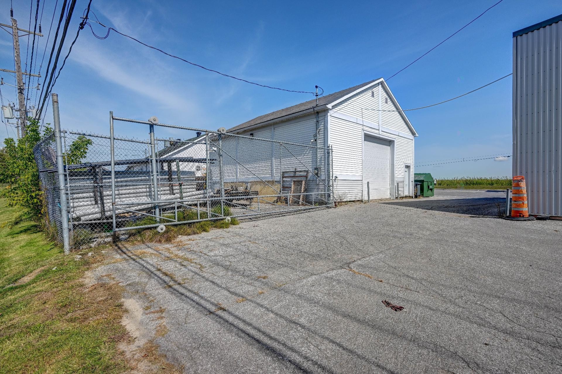 









1660

 - 1664


Route 335

,
Saint-Lin/Laurentides,




QC
J5M1Y2

