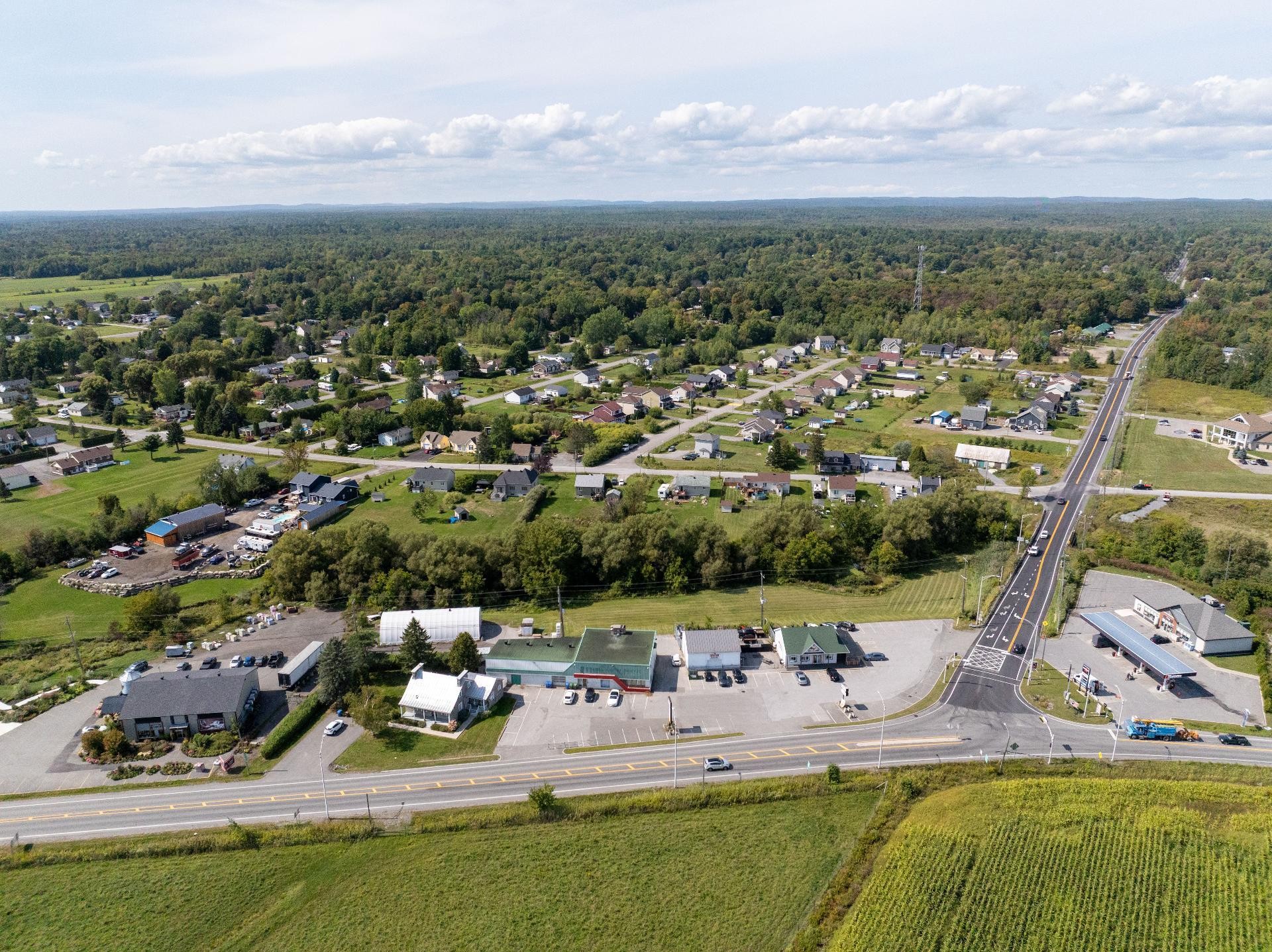 









1660

 - 1664


Route 335

,
Saint-Lin/Laurentides,




QC
J5M1Y2

