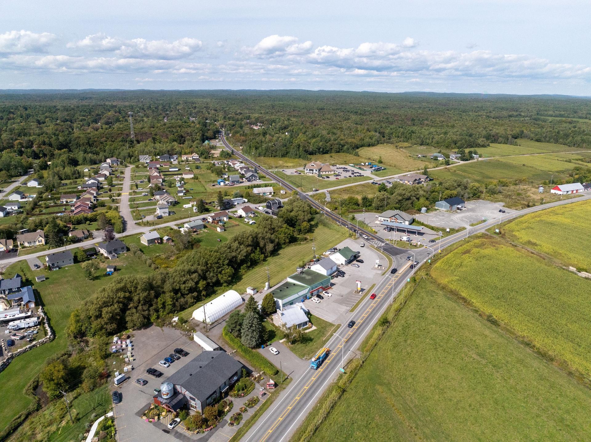 









1660

 - 1664


Route 335

,
Saint-Lin/Laurentides,




QC
J5M1Y2

