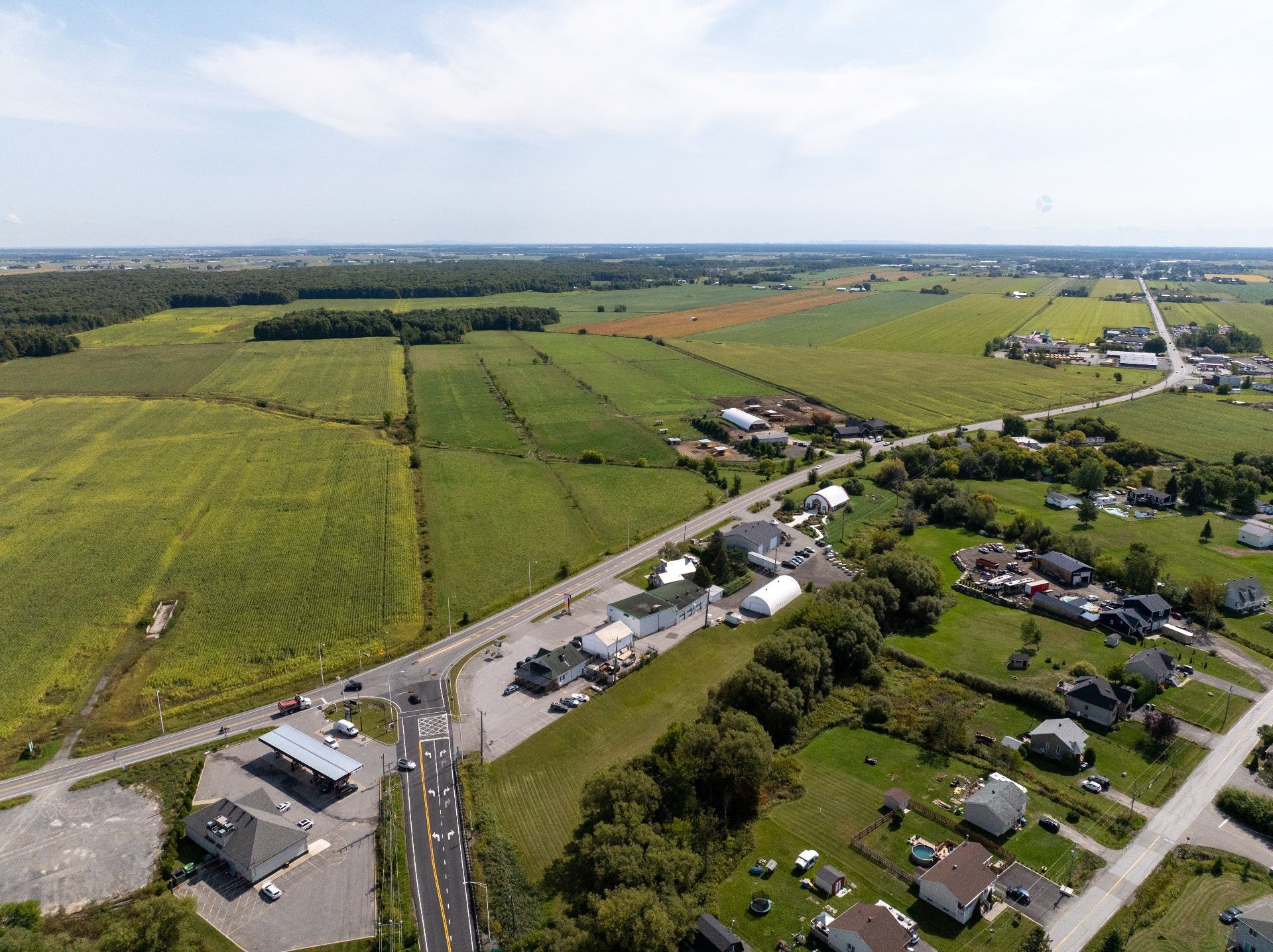 









1660

 - 1664


Route 335

,
Saint-Lin/Laurentides,




QC
J5M1Y2

