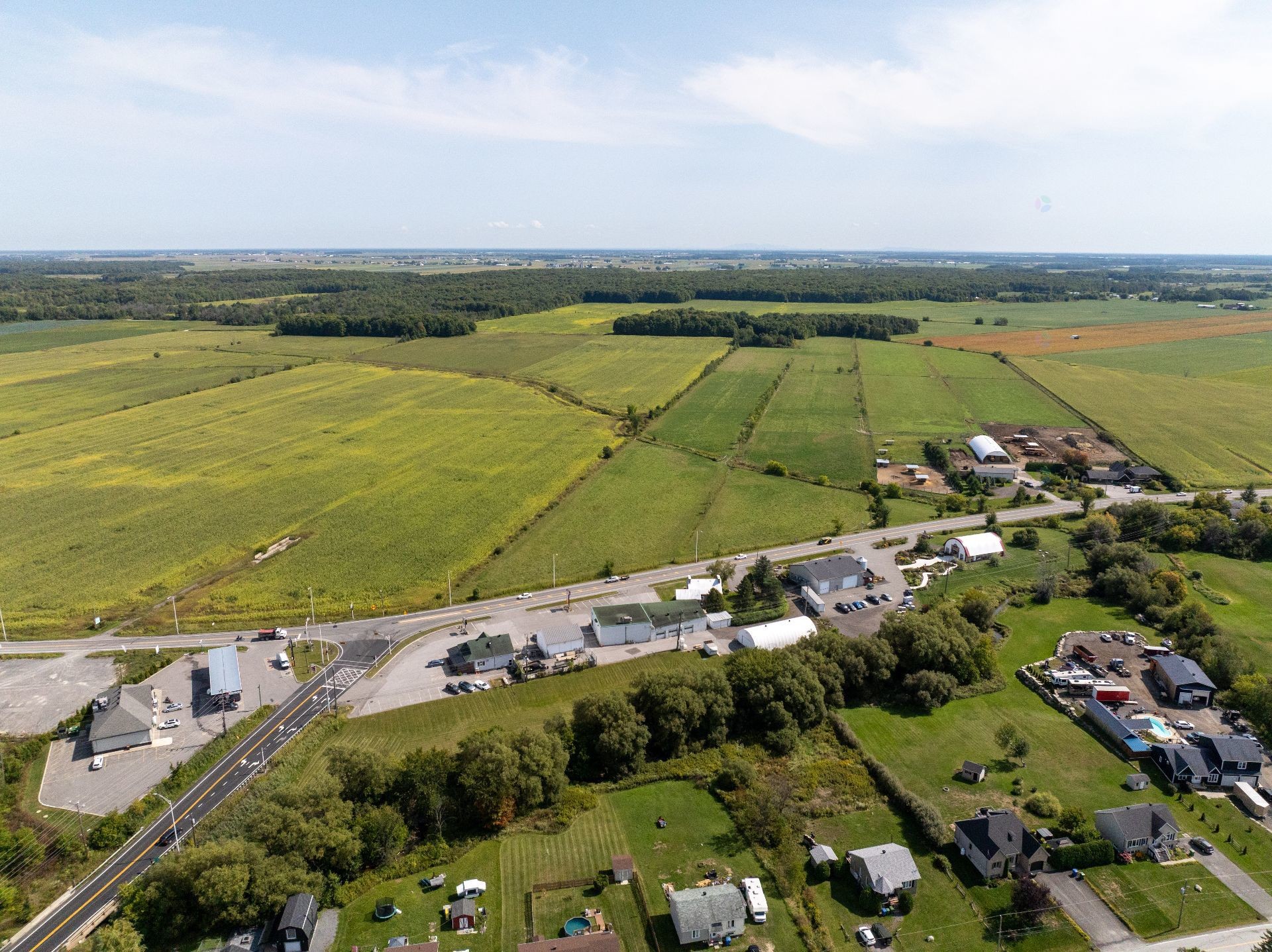 









1660

 - 1664


Route 335

,
Saint-Lin/Laurentides,




QC
J5M1Y2

