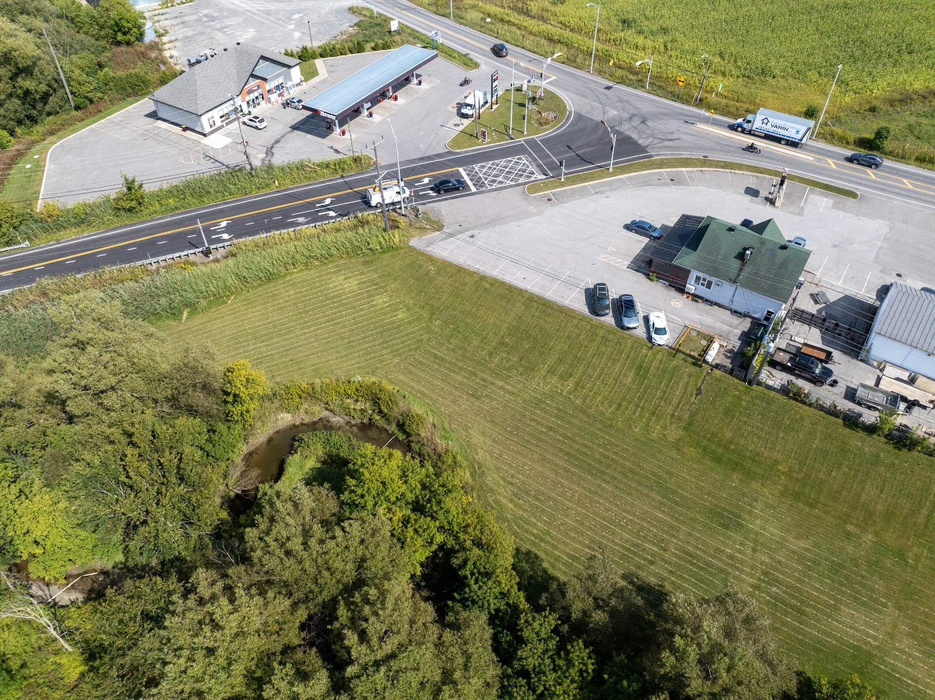 









1660

 - 1664


Route 335

,
Saint-Lin/Laurentides,




QC
J5M1Y2

