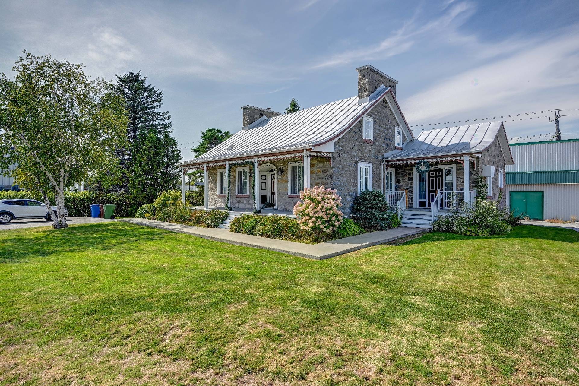 









1660

 - 1664


Route 335

,
Saint-Lin/Laurentides,




QC
J5M1Y2

