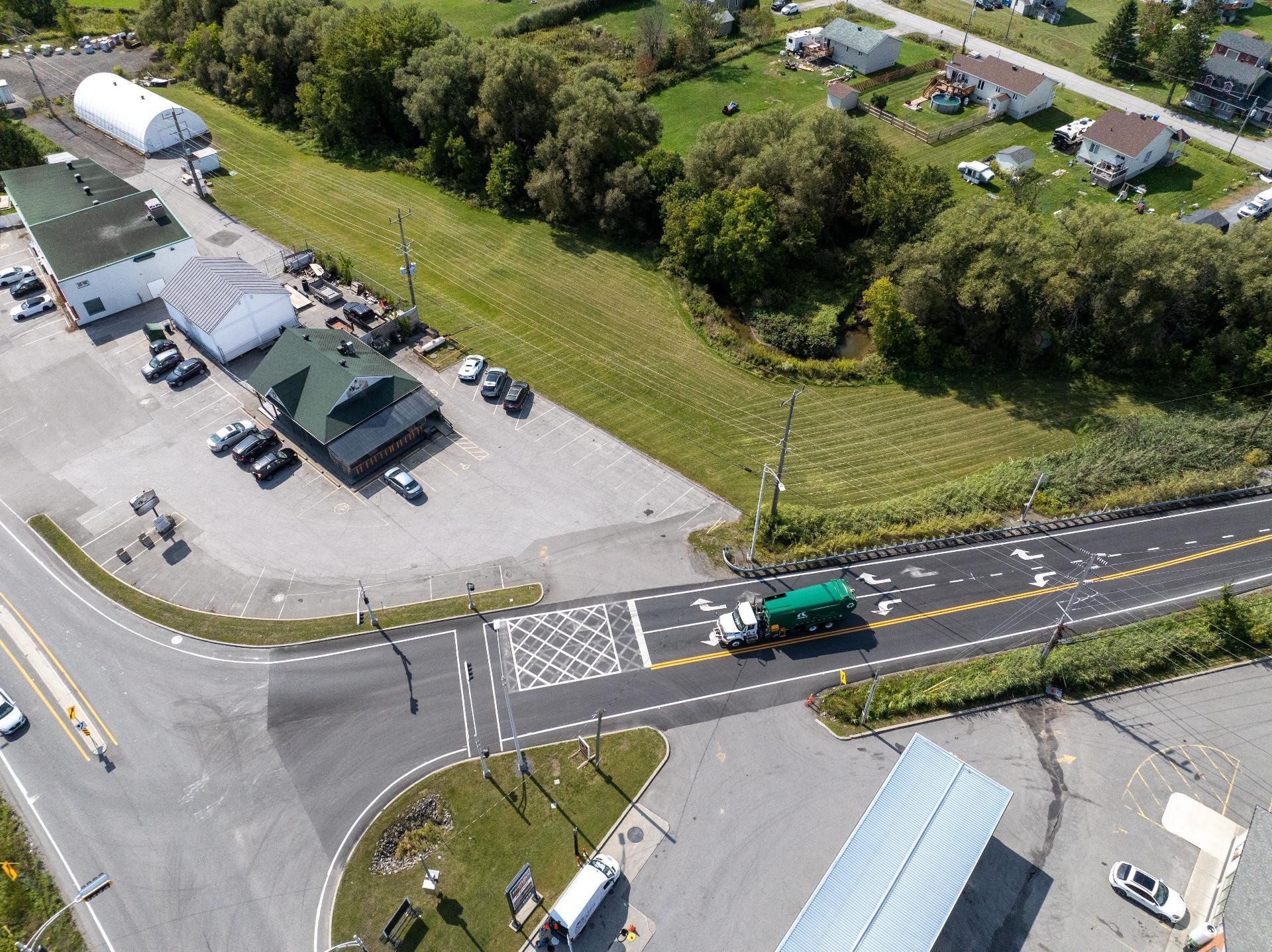 









1660

 - 1664


Route 335

,
Saint-Lin/Laurentides,




QC
J5M1Y2

