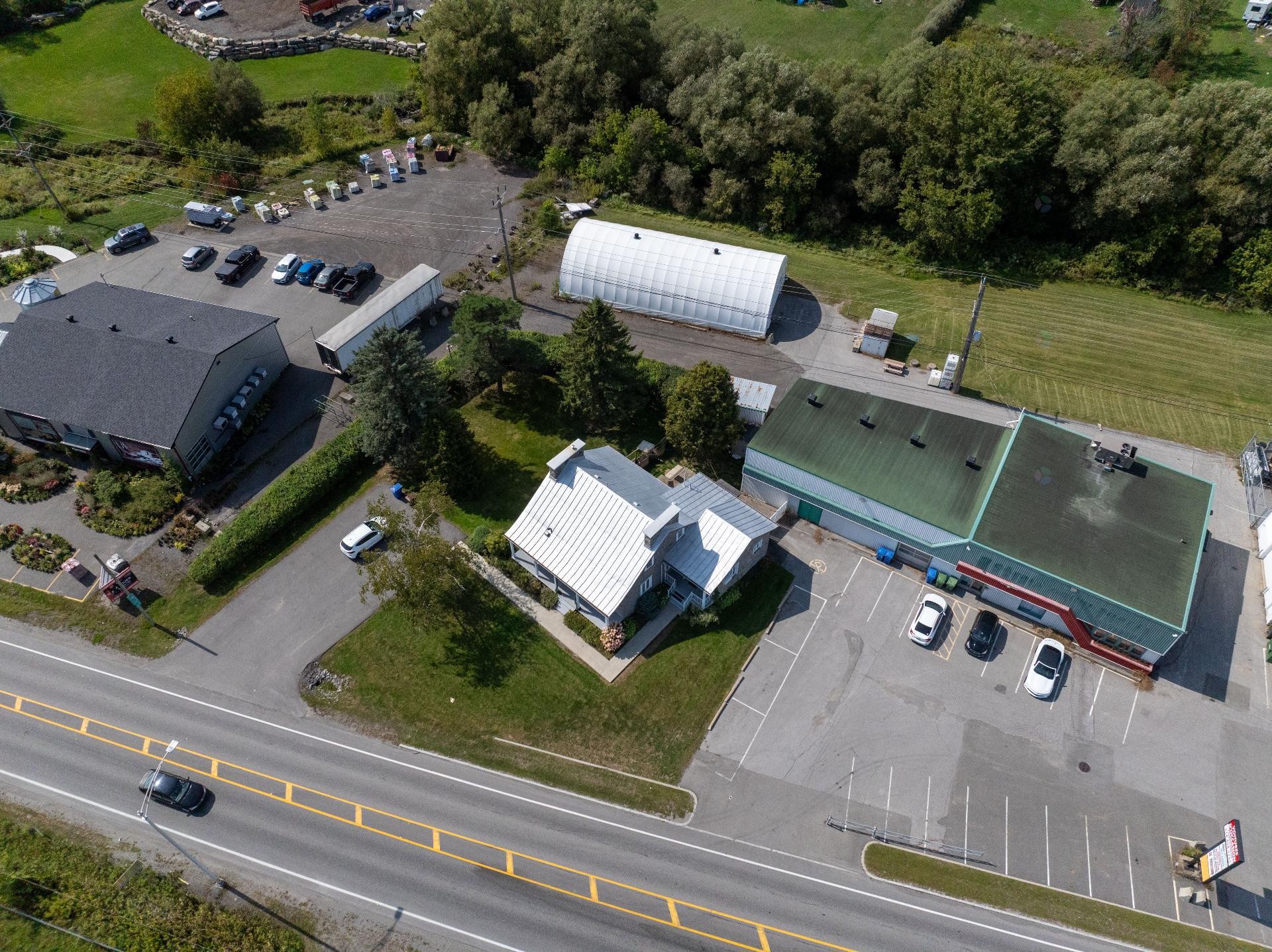 









1660

 - 1664


Route 335

,
Saint-Lin/Laurentides,




QC
J5M1Y2

