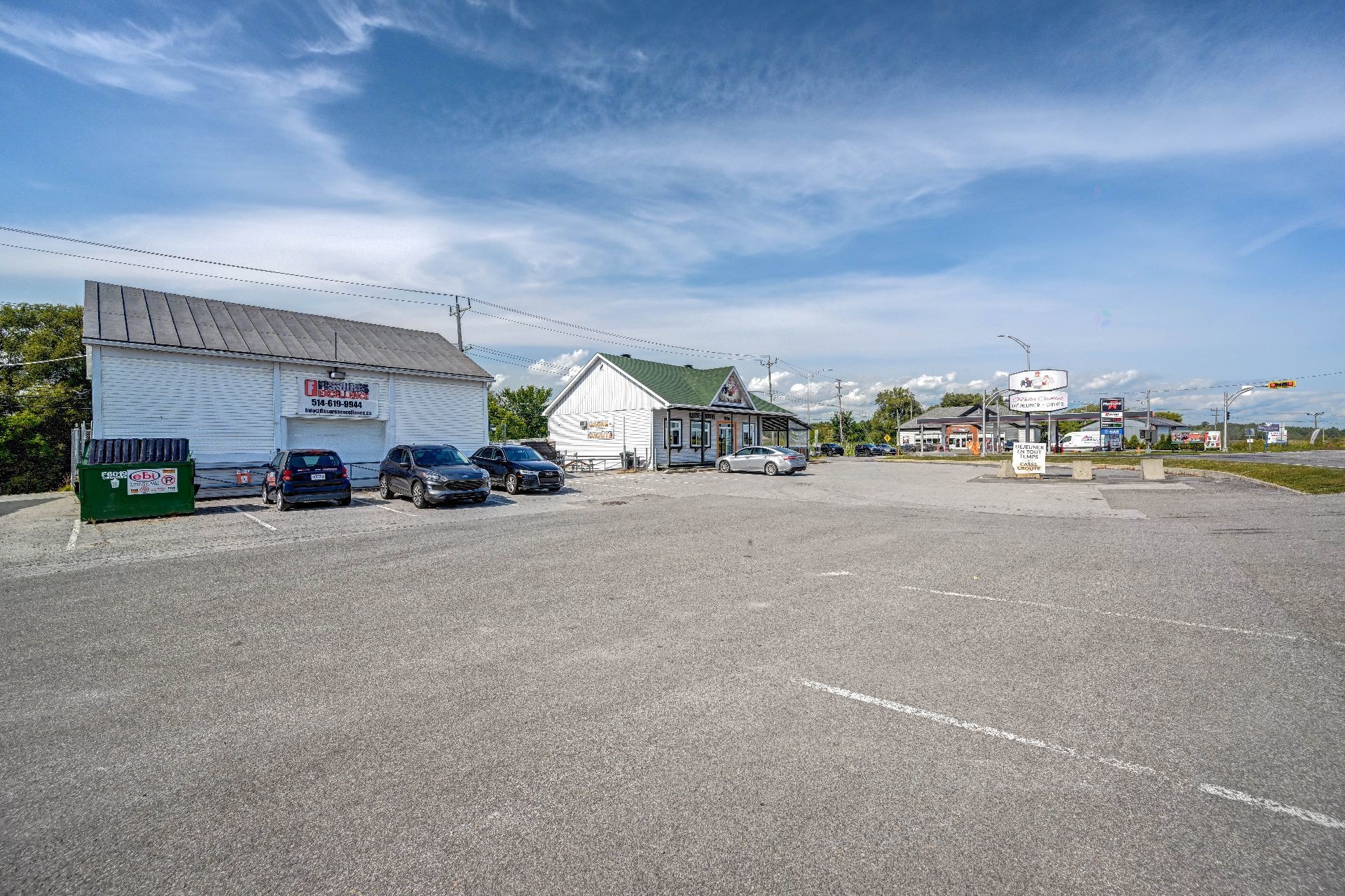









1660

 - 1664


Route 335

,
Saint-Lin/Laurentides,




QC
J5M1Y2


