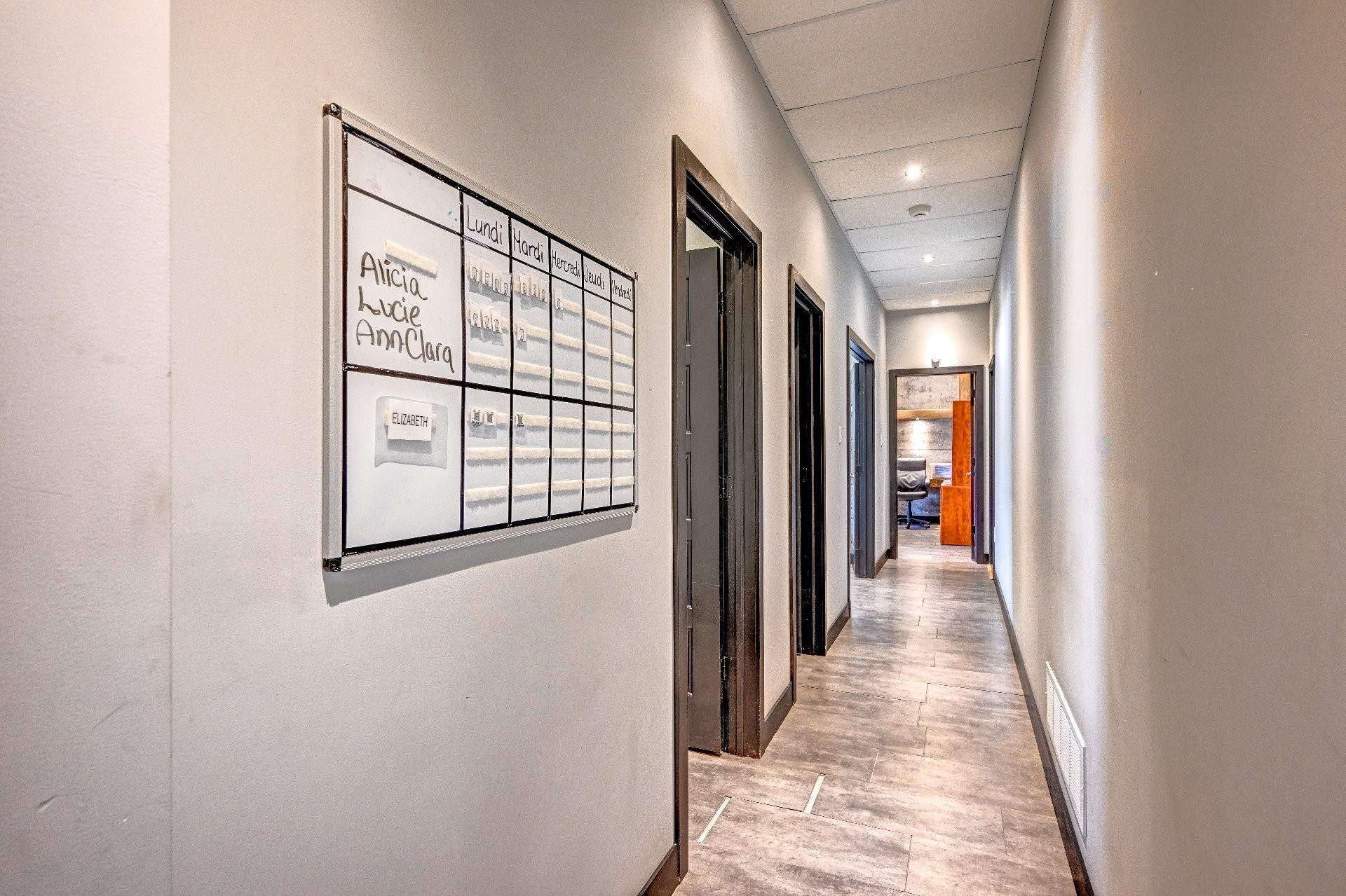 









2025


Boul. St-Antoine

,
Saint-Jérôme,




QC
J7Z1M1

