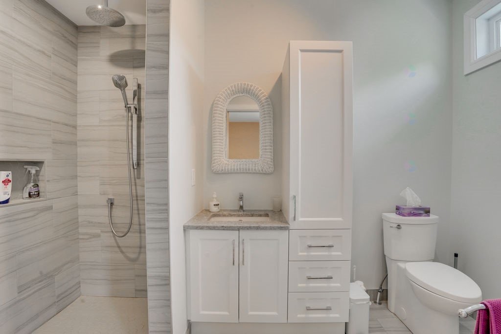 









394


Ch. de la Perdrix

,
Cantley,




QC
J8N7A1

