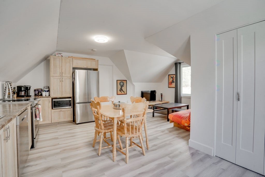 









394


Ch. de la Perdrix

,
Cantley,




QC
J8N7A1

