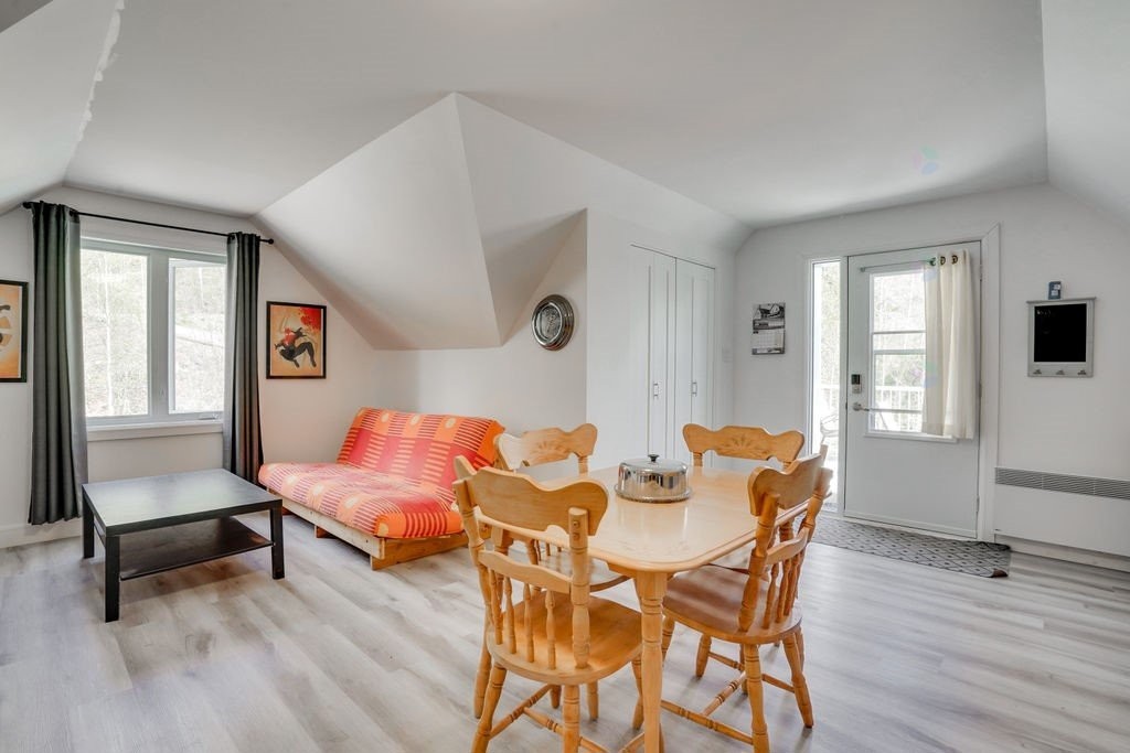 









394


Ch. de la Perdrix

,
Cantley,




QC
J8N7A1

