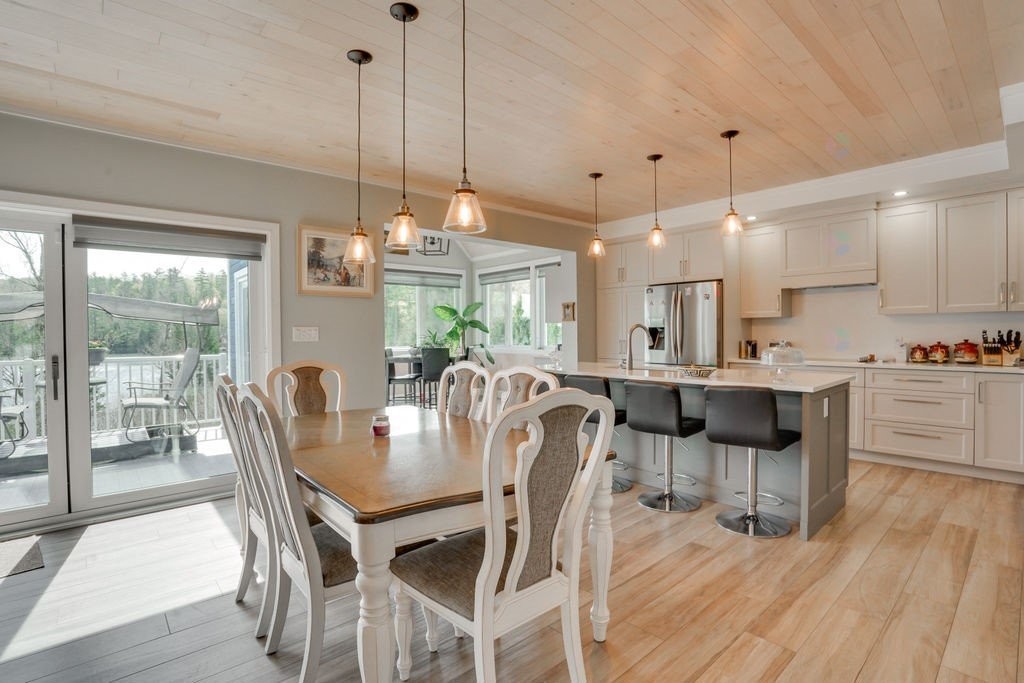 









394


Ch. de la Perdrix

,
Cantley,




QC
J8N7A1

