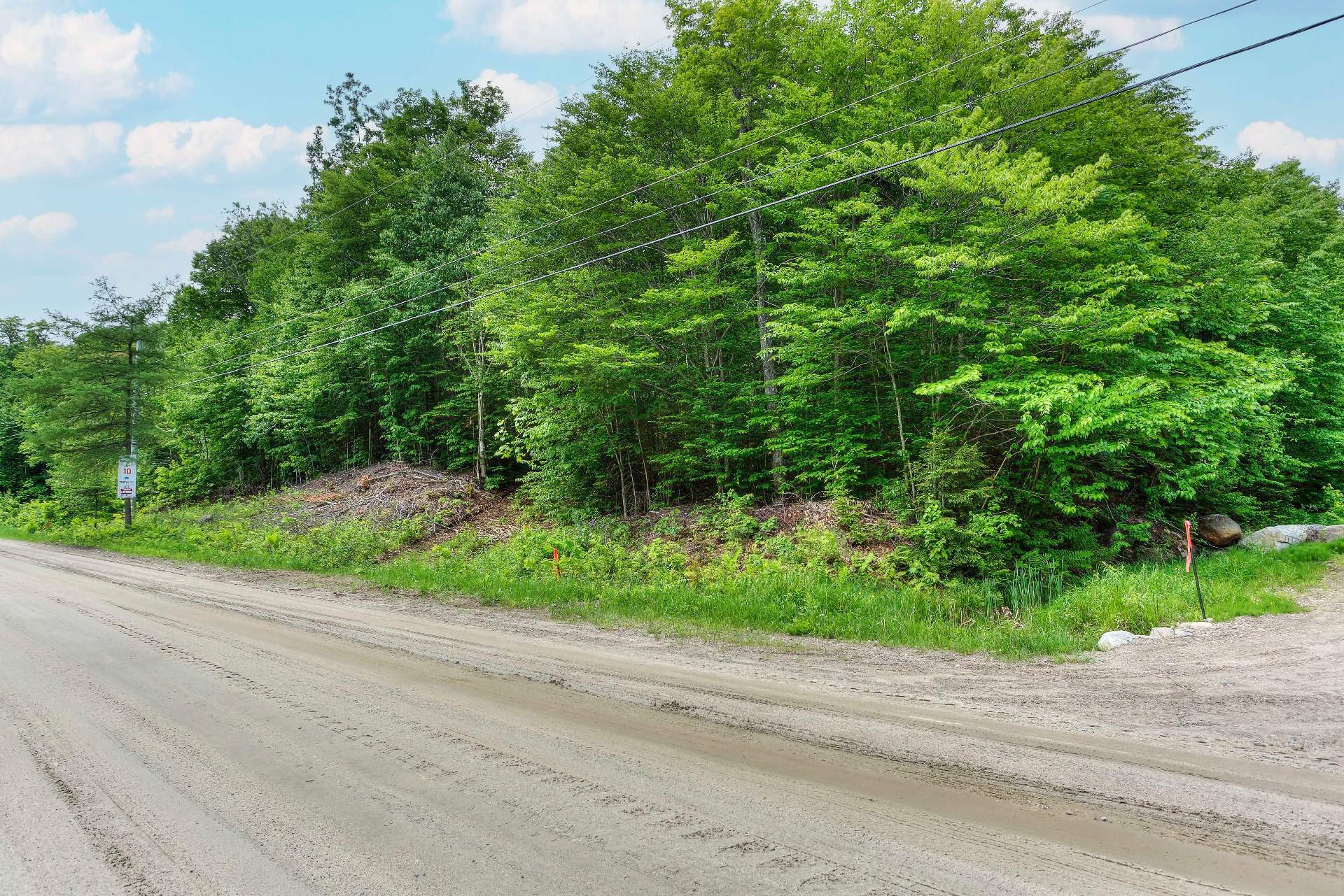 












Ch. des Faucons

,
Mont-Blanc,







QC
J0T2G0

