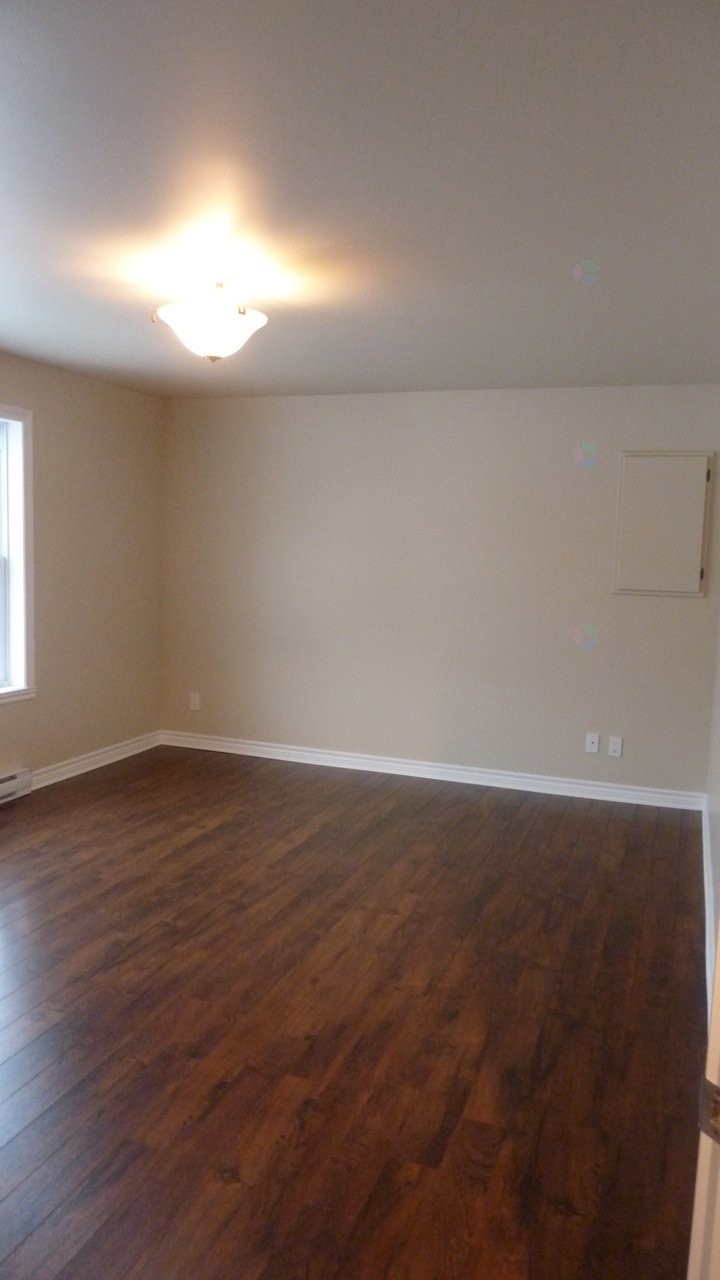 









113


Rue des Bosquets

,
Sainte-Sophie,




QC
J5J0H2

