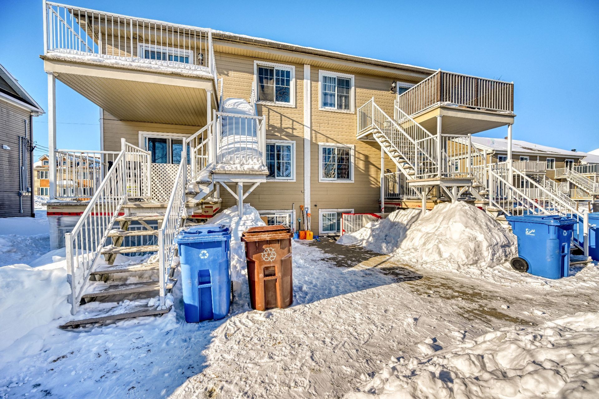 









113


Rue des Bosquets

,
Sainte-Sophie,




QC
J5J0H2

