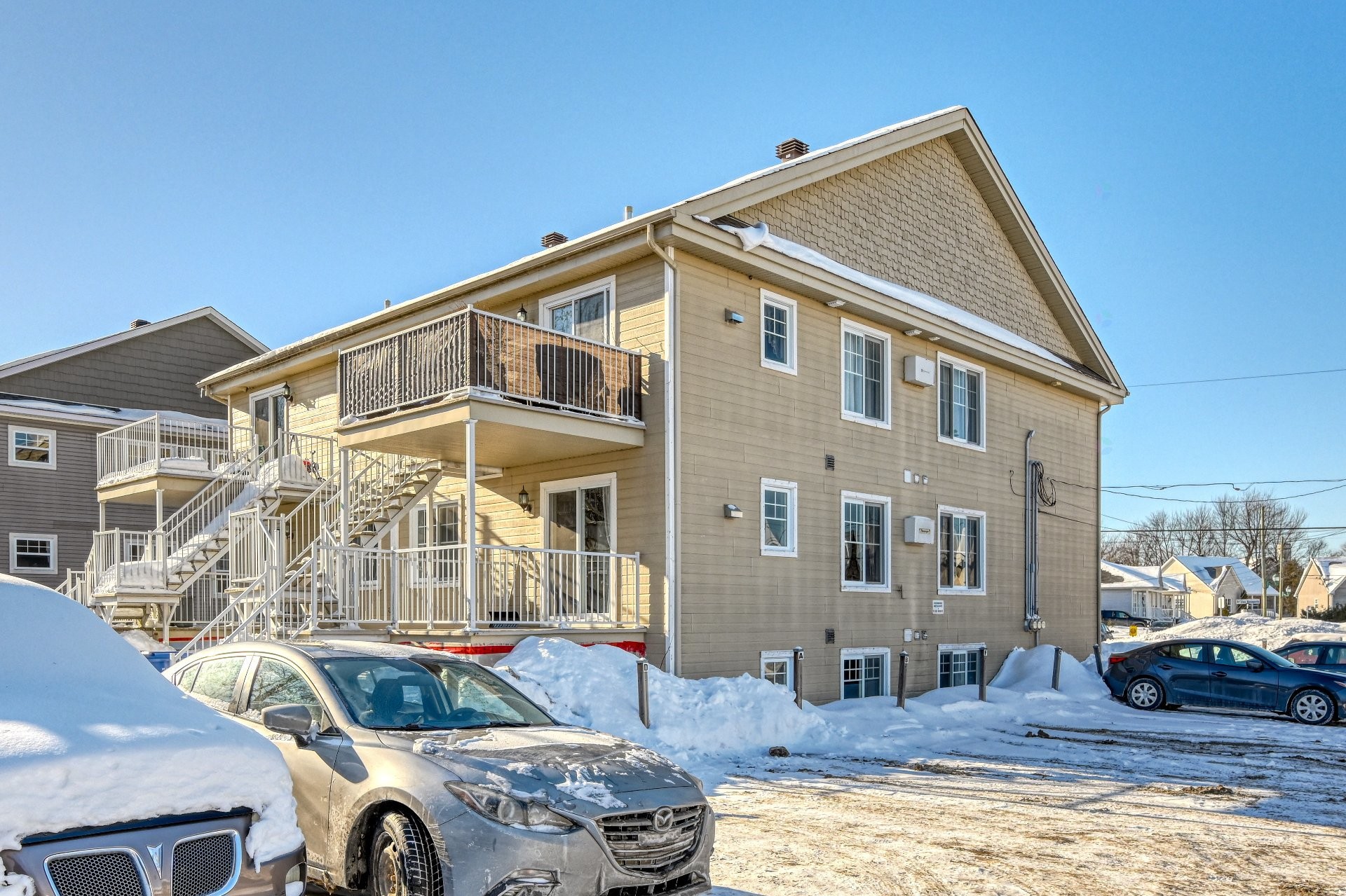 









113


Rue des Bosquets

,
Sainte-Sophie,




QC
J5J0H2

