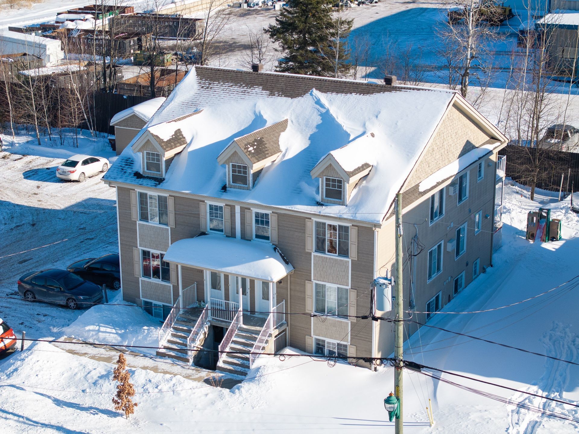 









113


Rue des Bosquets

,
Sainte-Sophie,




QC
J5J0H2


